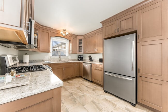 8501 Loveland Ln in Palos Hills, IL - Building Photo - Building Photo