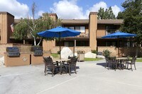 Barbeque Area - Boulder Creek Apartments in Riverside, California