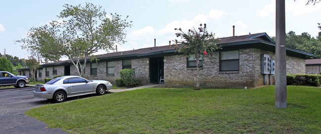 Southern Villa of Madison Apartments in Madison, FL - Foto de edificio - Building Photo