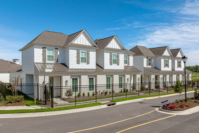 Dawson Bluff Townhomes in Baton Rouge, LA - Foto de edificio - Building Photo