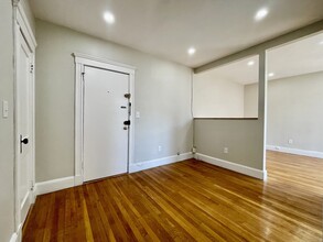 62 Queensberry St, Unit 2 in Boston, MA - Foto de edificio - Building Photo