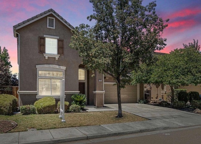 property at 3957 Chateau Ln