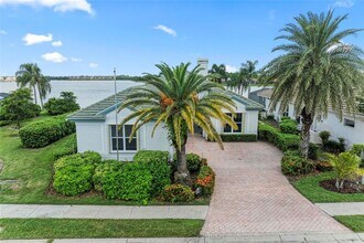 6577 Waters Edge Way in Lakewood Ranch, FL - Building Photo - Building Photo