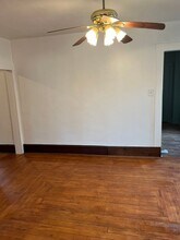 22 Raymond Ave in Arlington, NY - Building Photo - Building Photo