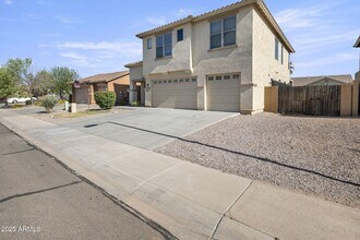 2261 W Mila Way in Queen Creek, AZ - Building Photo - Building Photo