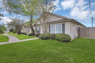 935 Verde Trails Dr in Houston, TX - Building Photo - Building Photo