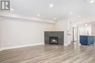 137 Central Park Dr in Ottawa, ON - Building Photo - Building Photo