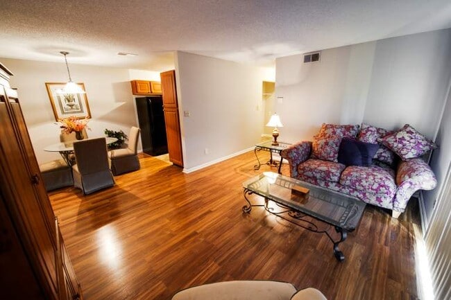 property at 2728 Commonwealth Ave