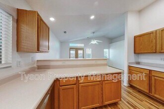 4740 Jessica Dr NE in Rio Rancho, NM - Foto de edificio - Building Photo