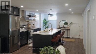 46 Cloke Ct in Hamilton, ON - Building Photo - Building Photo