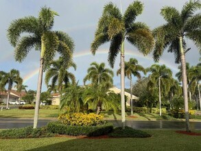 9391 Bridgeport Dr in West Palm Beach, FL - Foto de edificio - Building Photo