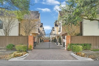 5206 Washington Ave in Houston, TX - Building Photo - Building Photo