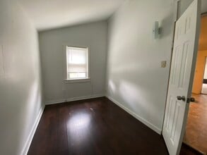 21 New Charlotte St in Manheim, PA - Building Photo - Building Photo