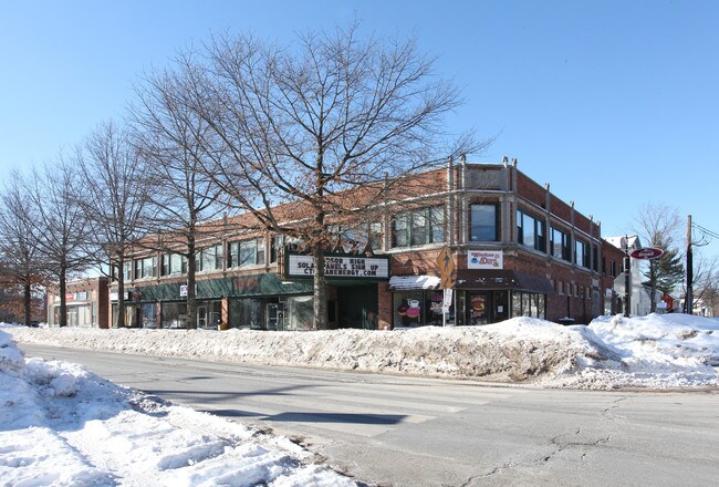 Plaza Building in Windsor, CT - Building Photo - Building Photo