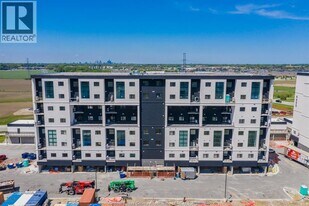 4300 Laurier Pkwy in Lasalle, ON - Building Photo