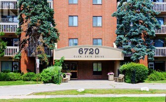 6720 Glen Erin Dr in Mississauga, ON - Building Photo
