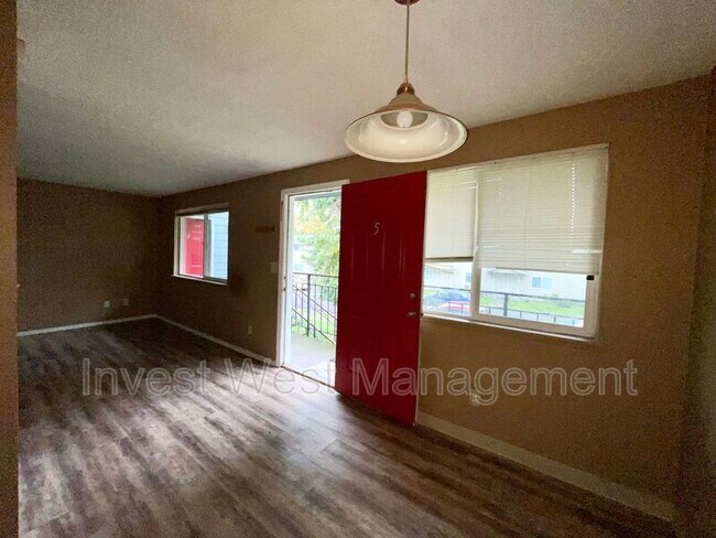 1942 Dorothy Ave in Longview, WA - Building Photo - Building Photo