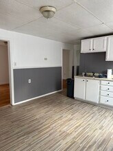 8 E Kendall St in Worcester, MA - Building Photo - Building Photo