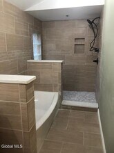 122 S Ferry St in Schenectady, NY - Building Photo - Building Photo