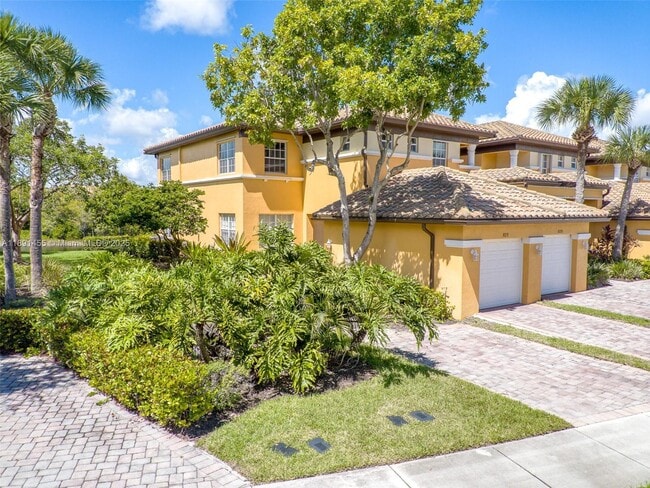 8231 NW 127th Ln in Parkland, FL - Building Photo - Building Photo