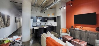 2340 Polk St in Houston, TX - Building Photo