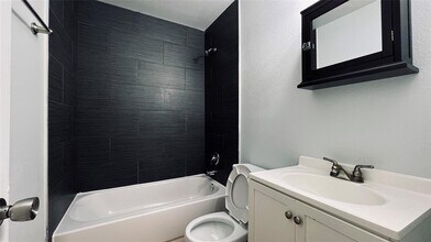 2301 Ohlen Rd in Austin, TX - Building Photo - Building Photo