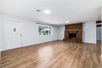 701 NW Ford Ln in Bentonville, AR - Building Photo - Building Photo