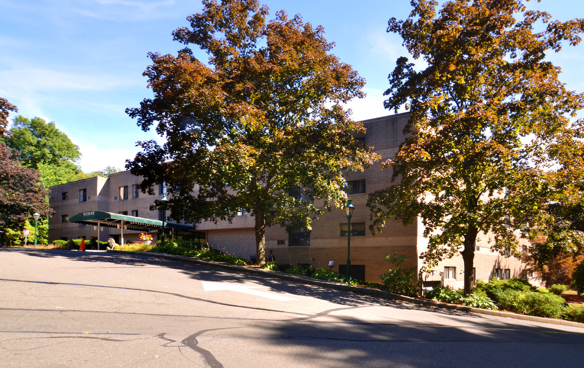 Woodview Apartments in East Haven, CT - Building Photo