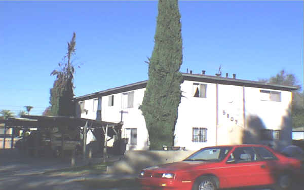 5907 Quinn St in Bell Gardens, CA - Building Photo