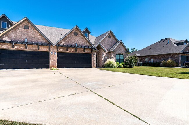 4870 Castlewood Ln, Unit 4870 in Fayetteville, AR - Building Photo - Building Photo
