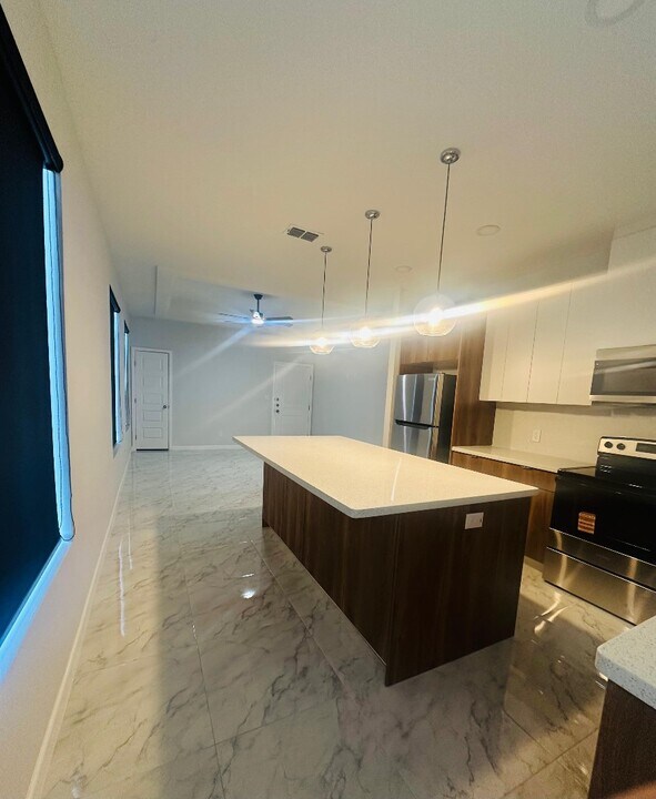 2012 Selena St in Mission, TX - Building Photo