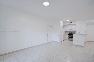 7200 NW 114th Ave in Doral, FL - Building Photo - Building Photo