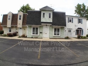 4461 Oberlin Ave in Lorain, OH - Building Photo - Building Photo