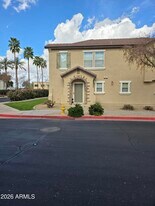 942 W Aspen Way in Gilbert, AZ - Building Photo
