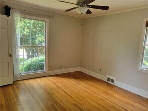 1845 Monroe Dr NE in Atlanta, GA - Foto de edificio - Building Photo