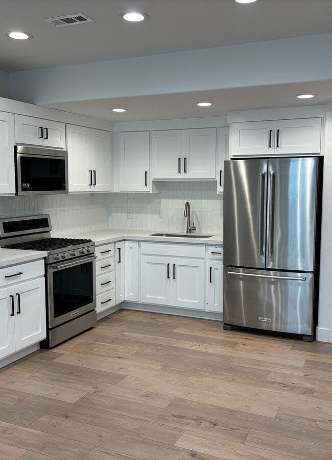 property at 13326 S Henning Cir