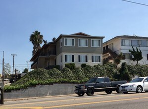 820 Cory Dr in Inglewood, CA - Foto de edificio - Building Photo