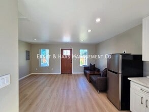 5330 E Brockwood St in Long Beach, CA - Building Photo - Building Photo