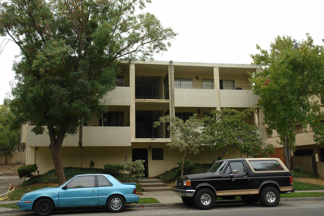 37657 Hastings St in Fremont, CA - Foto de edificio