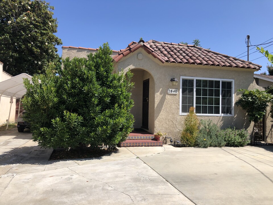 2840 Denby Ave in Los Angeles, CA - Building Photo