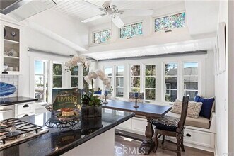 31642 Jewel Ave in Laguna Beach, CA - Foto de edificio - Building Photo