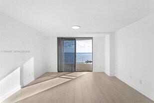 770 Claughton Island Dr, Unit 1508 in Miami, FL - Building Photo