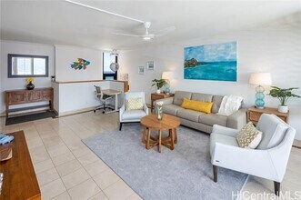 2121 Ala Wai Blvd in Honolulu, HI - Foto de edificio - Building Photo