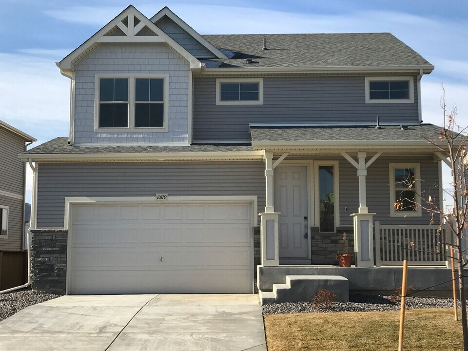 10179 Yampa St in Commerce City, CO - Building Photo