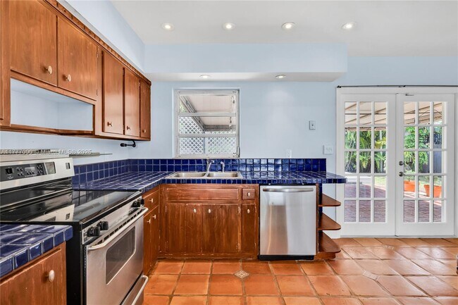 property at 1011 NE 72nd St