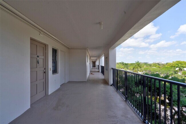property at 3050 N Palm Aire Dr