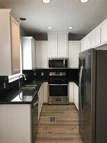 1906 Vermont St in Houston, TX - Building Photo