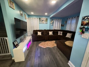 904 Minna Ave in Capitol Heights, MD - Building Photo - Building Photo