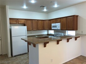 5167 Silent Valley Ct in Las Vegas, NV - Building Photo - Building Photo