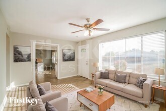 14838 N 38th St in Phoenix, AZ - Building Photo - Building Photo